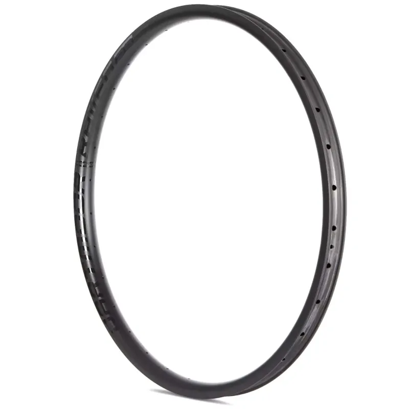 Dartmoor Raven Felge - 29" Carbon Clincher Disc - 28 Loch Must-Have