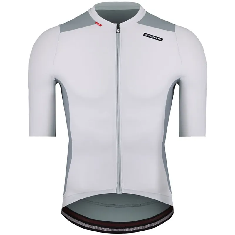 Etxeondo Alde 110 Color Edition Kurzarmtrikot Herren - Grey Cloud/Stone Grey Must-Have