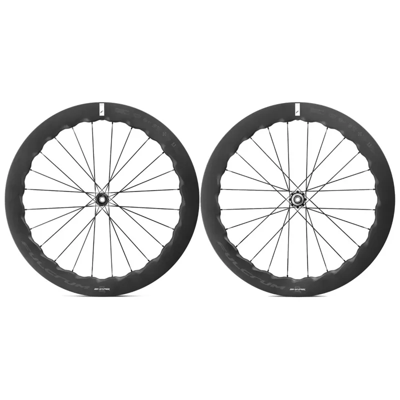 Rabatt Fulcrum SHARQ 57 Laufradsatz - 28" Carbon 2-Way Fit Centerlock - 12x100mm 12x142mm - Shimano HG L