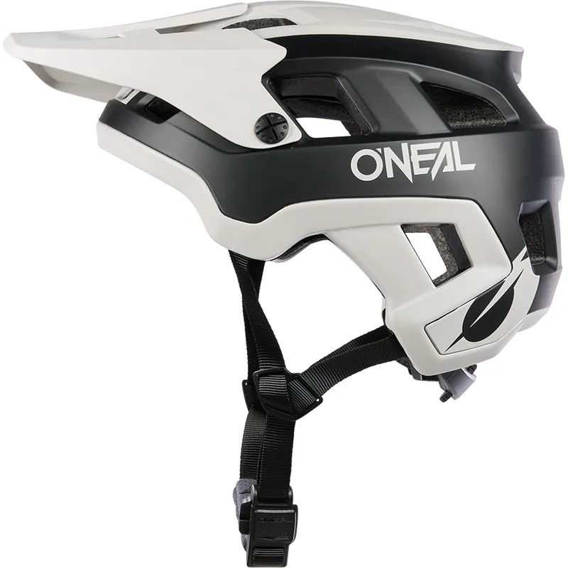 O‘Neal Defender Helm - SOLID V.25 gray/cosmos black Ausverkauf