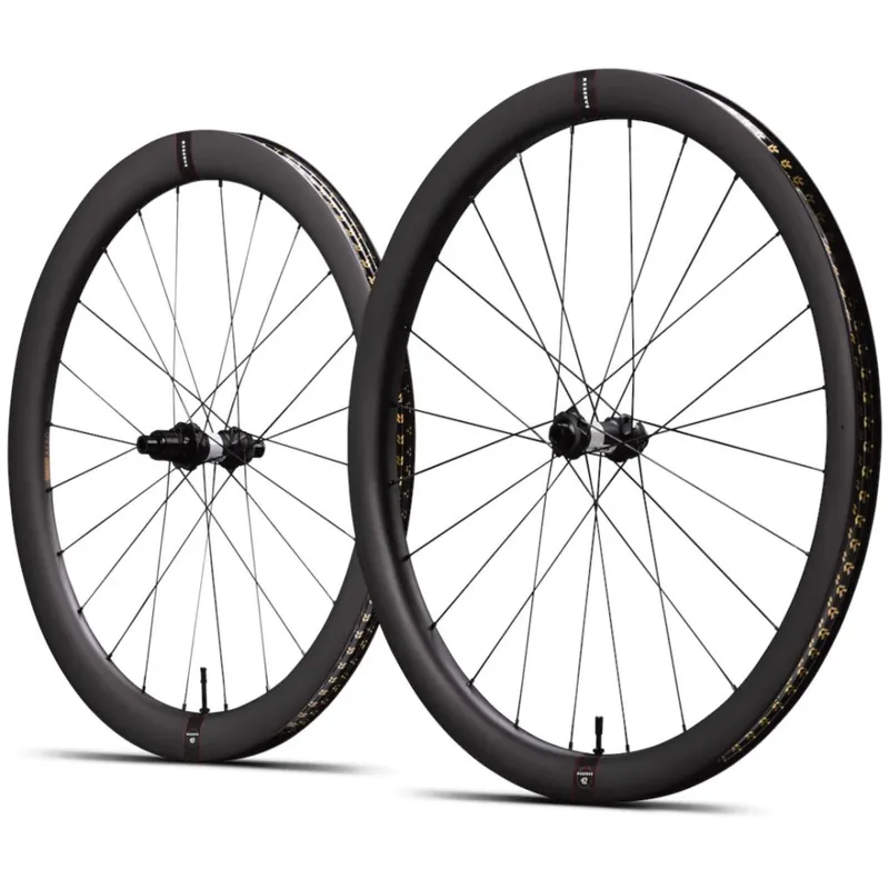 Reserve 42 49 Turbulent Aero Laufradsatz - DT 240 - 28" Carbon Clincher Centerlock - 12x100mm 12x142mm - Shimano HG Top-Preis