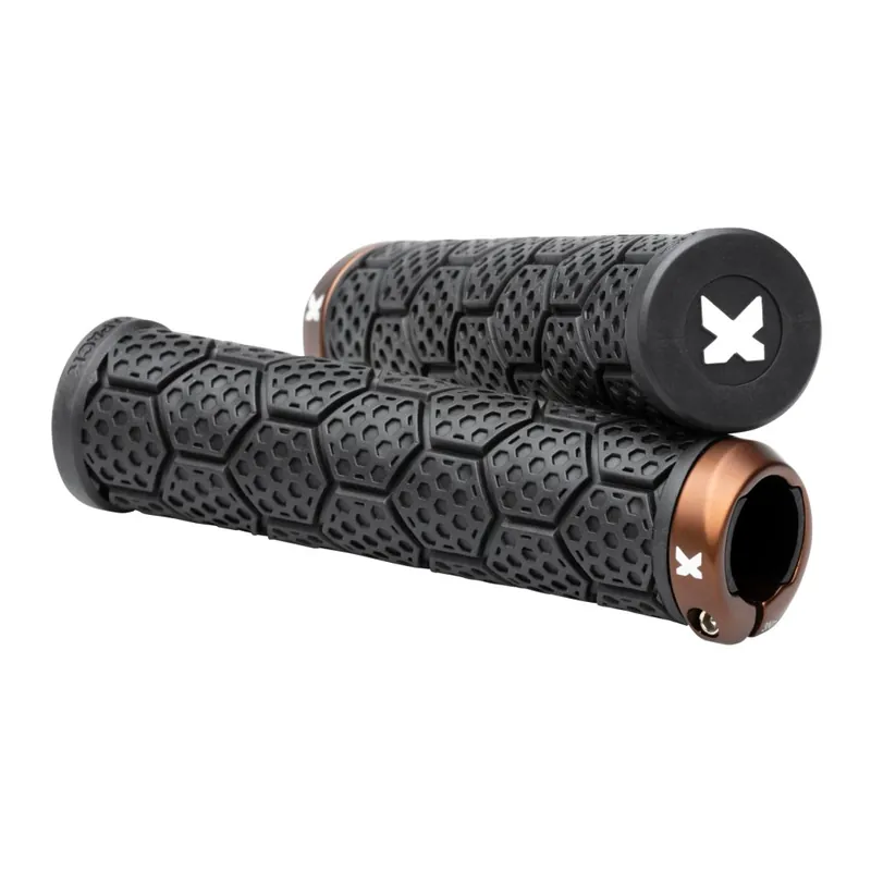 Sixpack D-TRIX AL Lock-On Lenkergriffe - schwarz/bronze Sichere Zahlung