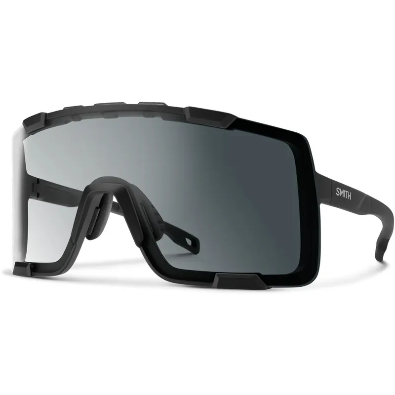 Smith Syncline Brille - Photochromic - Matte Black ChromaPop Clear To Gray Solange Der Vorrat Reicht