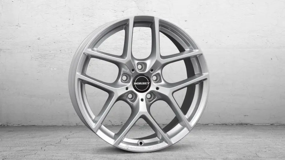 CW-Alufelge Y 7x17, ET+44, 5x114,3,, ML 72,5, silver Finale Aktion