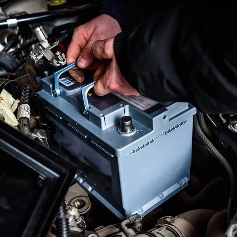 Ausverkauf Batterie-Einbau Plus (Einbau inkl. Initialisierung)